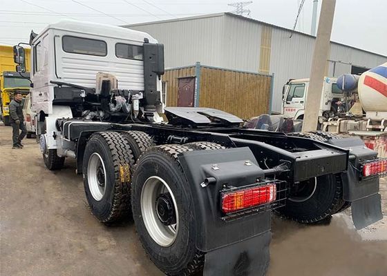 Euro3トラックのトラクターの頭部のディーゼル機関Shacman F3000 6*4 380HP - 420HP